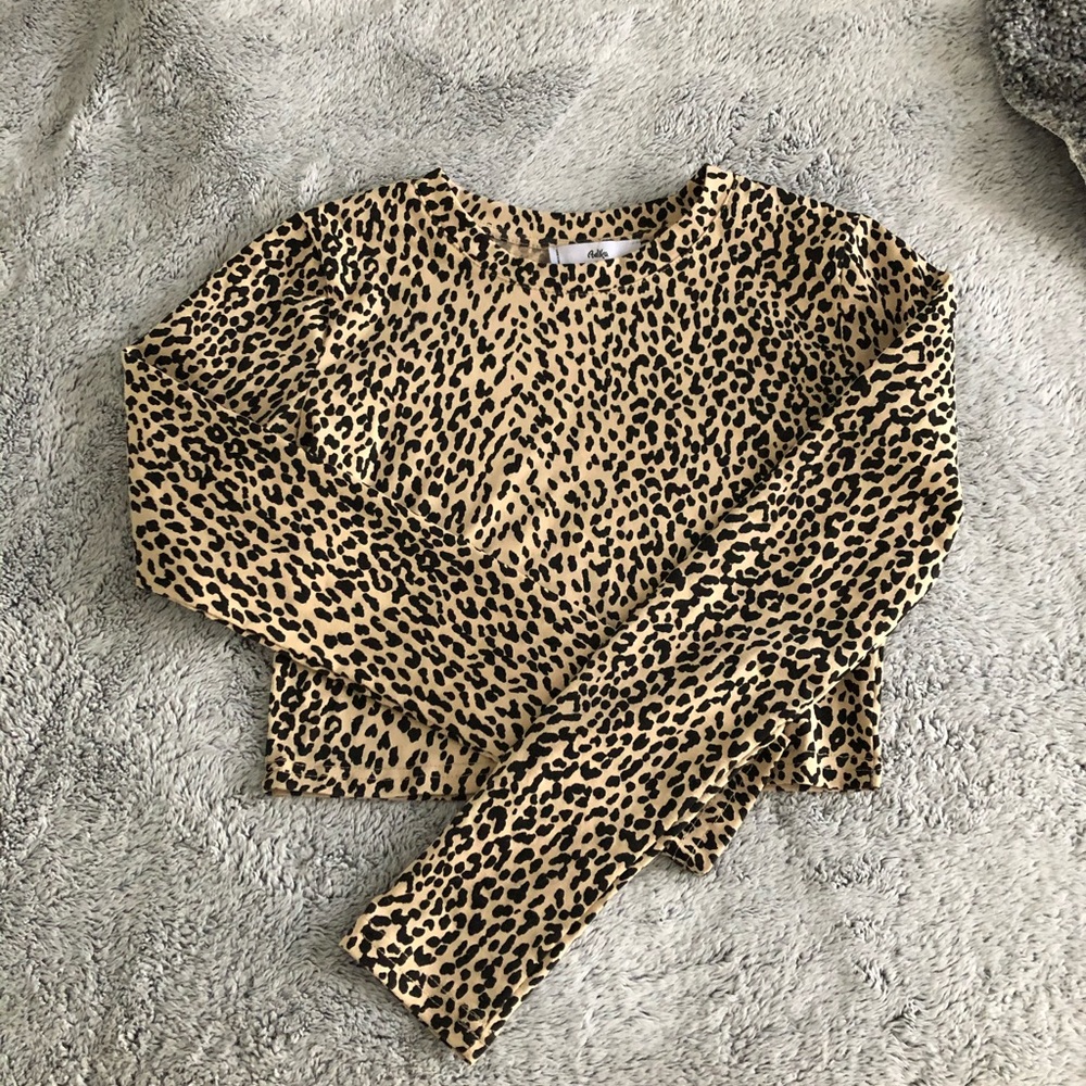 Adika long sleeve crop top